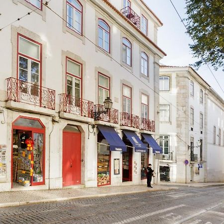 Update Urban Chic Flat In 19Th Century Building 2 Bedrooms & 2 Bathrooms & Ac Central Alfama District Lisboa Eksteriør billede