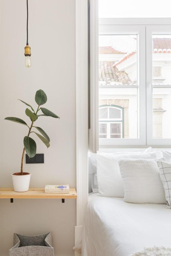 Update Urban Chic Flat In 19Th Century Building 2 Bedrooms & 2 Bathrooms & Ac Central Alfama District Lisboa Eksteriør billede
