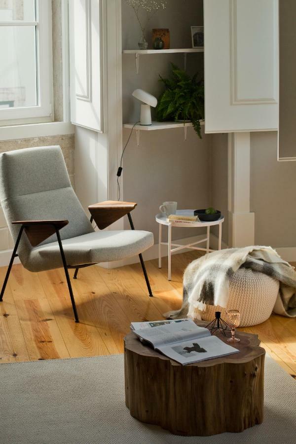 Update Urban Chic Flat In 19Th Century Building 2 Bedrooms & 2 Bathrooms & Ac Central Alfama District Lisboa Eksteriør billede